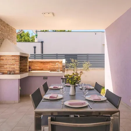 Amazing In Marici With Kitchen