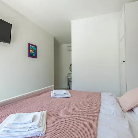 Amazing In Marici With Kitchen Holiday home