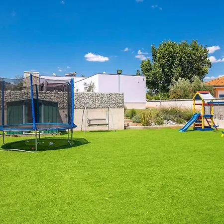 Casa vacanze Amazing In Marici With Kitchen *
