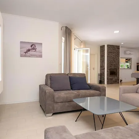 Holiday home Amazing In Marici With Kitchen